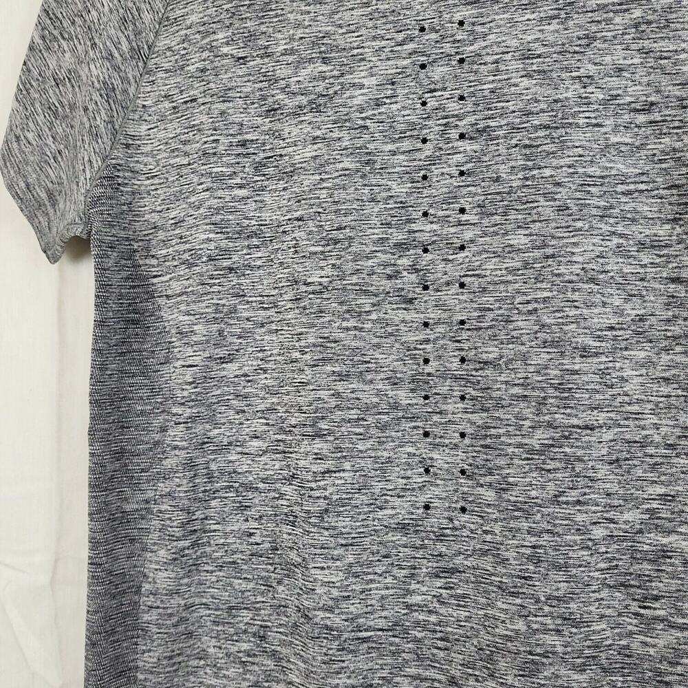 Nike Womens Dri Fit Gray Short Sleeve Round Neck Pullover Activewear Top Sz M - Picture 8 of 8